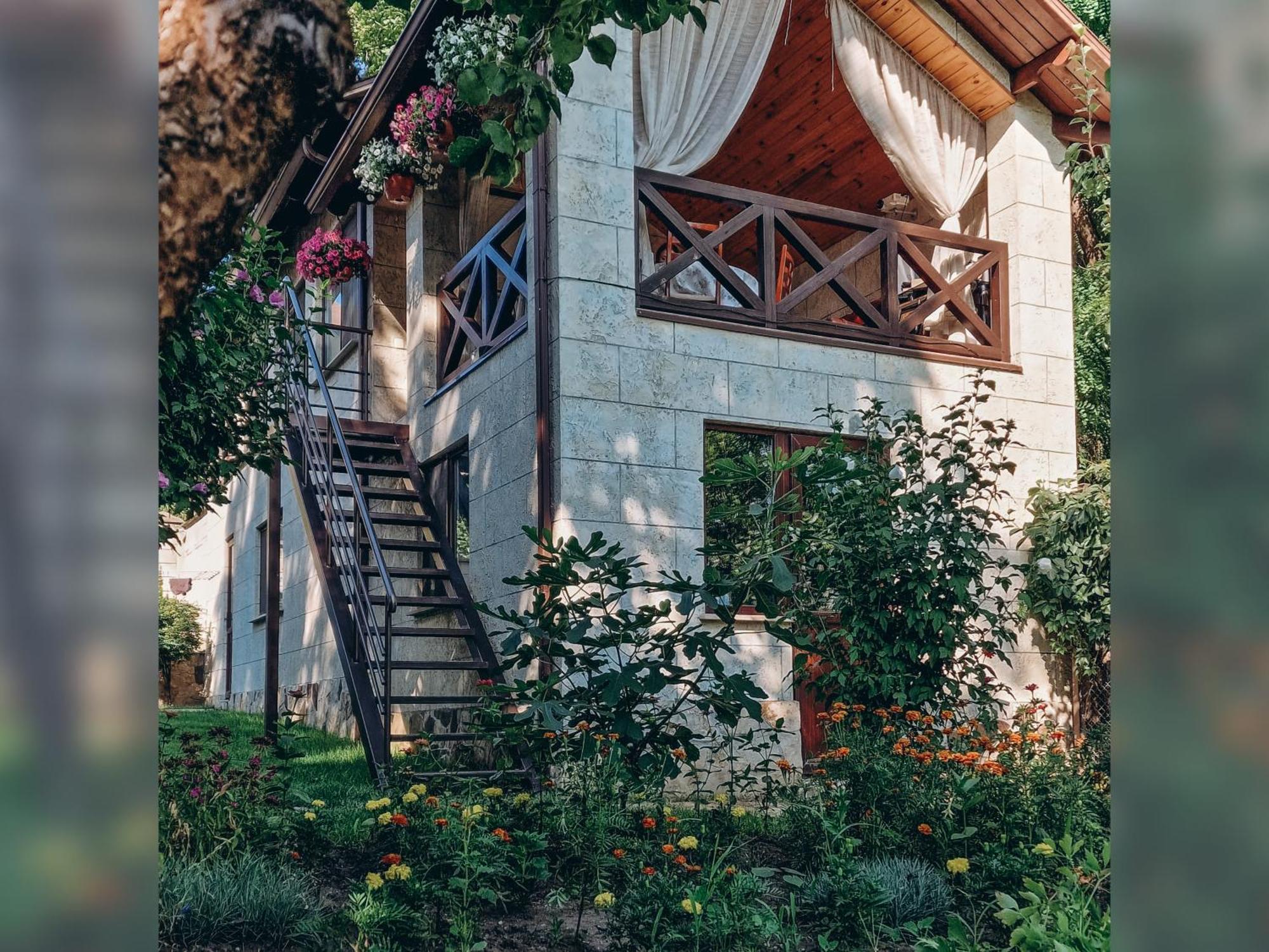 White Valley Entire Guest House Next To Forest Chisinau Exterior photo